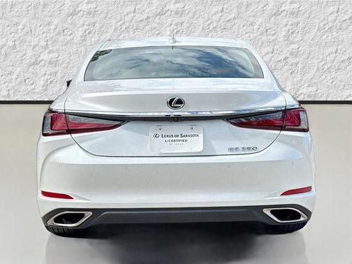 Eminent White Pearl 2025 Lexus ES 350 Base