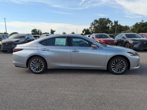 2025 Lexus ES 350 Ultra Luxury
