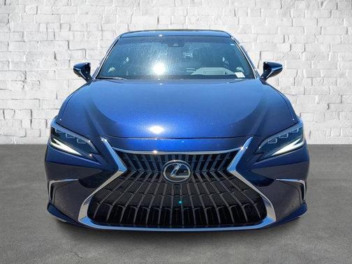 2025 Lexus ES 350 Ultra Luxury