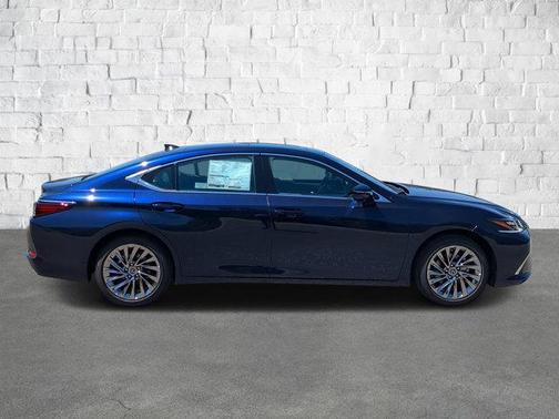 2025 Lexus ES 350 Ultra Luxury