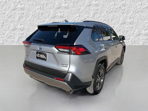 2024 Toyota RAV4 Hybrid SE