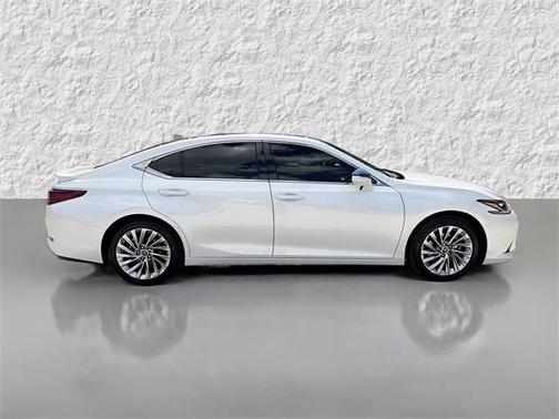 2023 Lexus ES 350 Ultra Luxury