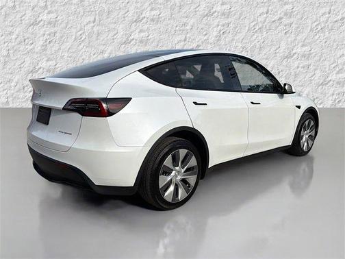 2024 Tesla Model Y Long Range Dual Motor All-Wheel Drive
