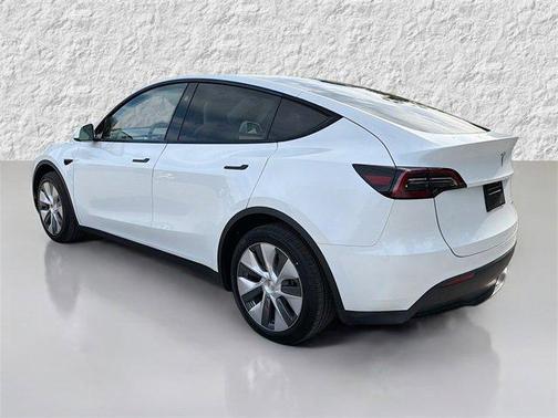 2024 Tesla Model Y Long Range Dual Motor All-Wheel Drive
