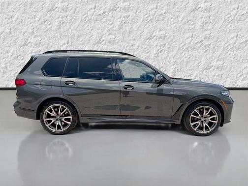 Dravit Grey Metallic 2022 BMW X7 M50i