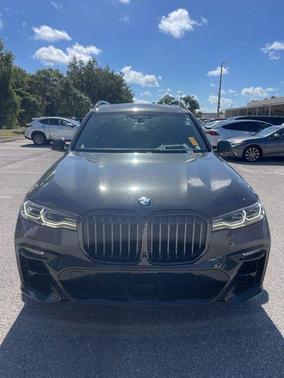 Dravit Grey Metallic 2022 BMW X7 M50i