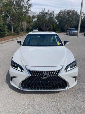 2023 Lexus ES 350 Base