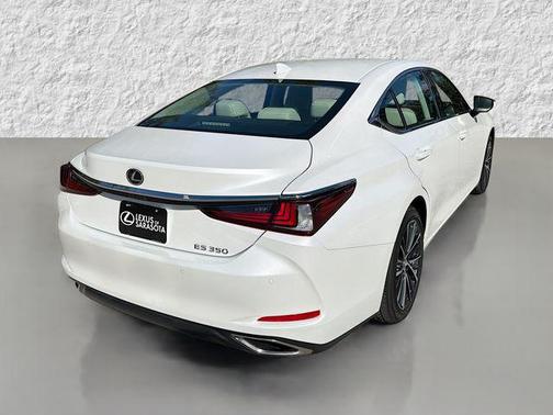 2023 Lexus ES 350 Base
