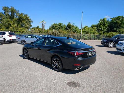 2025 Lexus ES 350 Base