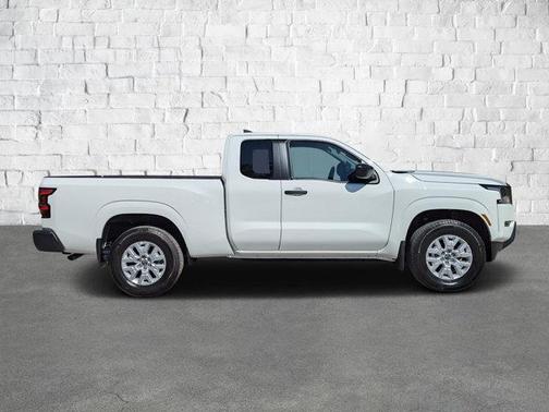 2023 Nissan Frontier S