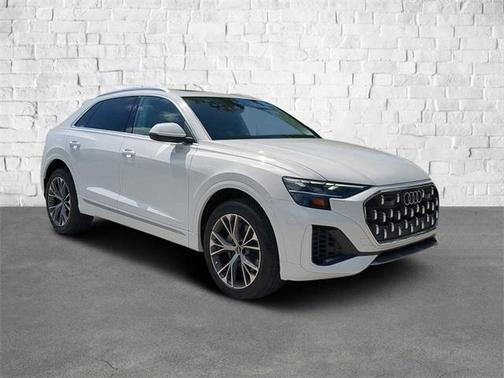 2025 Audi Q8 55 Premium