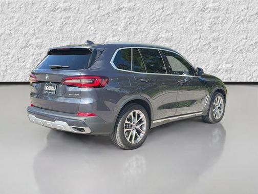 Arctic Grey Metallic 2022 BMW X5 sDrive40i