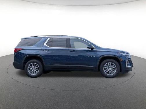 Northsky Blue Metallic 2022 Chevrolet Traverse LT Cloth