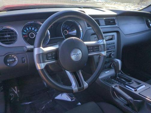 2014 Ford Mustang V6