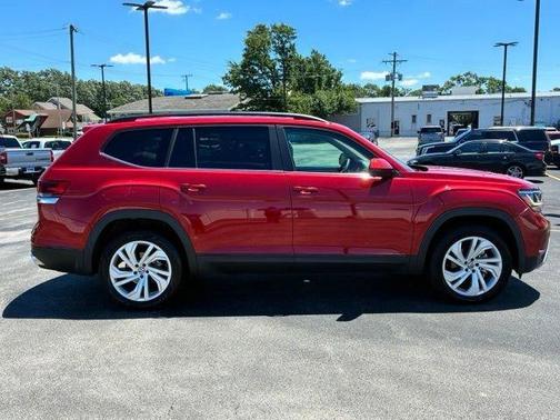 Aurora Red Metallic 2023 Volkswagen Atlas 3.6L SE w/Technology