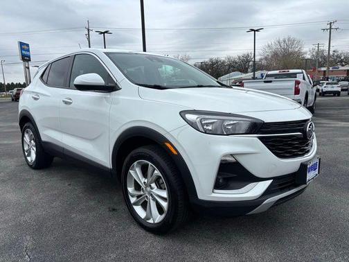 Summit White 2022 Buick Encore GX Preferred