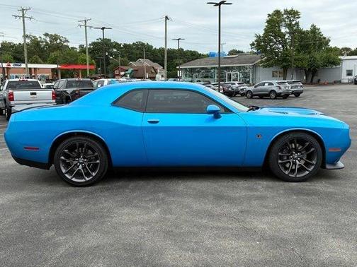 B5 Blue Pearlcoat 2023 Dodge Challenger R/T Scat Pack