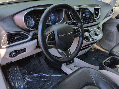 2018 Chrysler Pacifica Touring-L