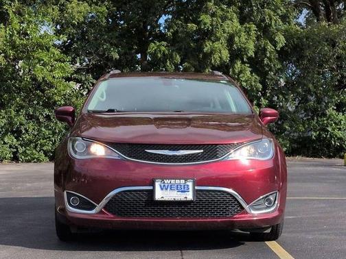 2018 Chrysler Pacifica Touring-L