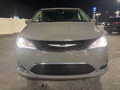 2020 Chrysler Pacifica Touring