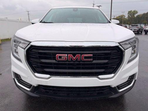 Summit White 2023 GMC Terrain SLE