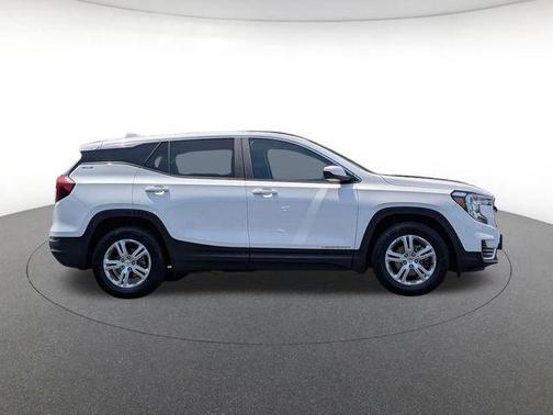 Summit White 2024 GMC Terrain SLE