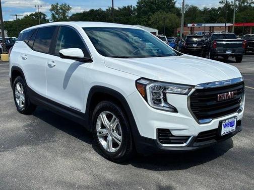 Summit White 2024 GMC Terrain SLE
