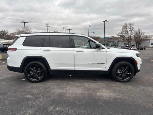 2023 Jeep Grand Cherokee L Laredo