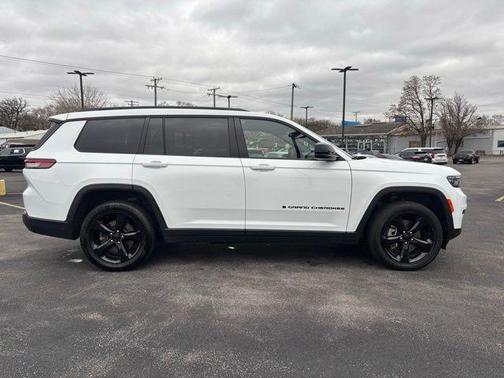 2023 Jeep Grand Cherokee L Laredo