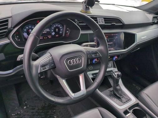 2022 Audi Q3 40 Premium