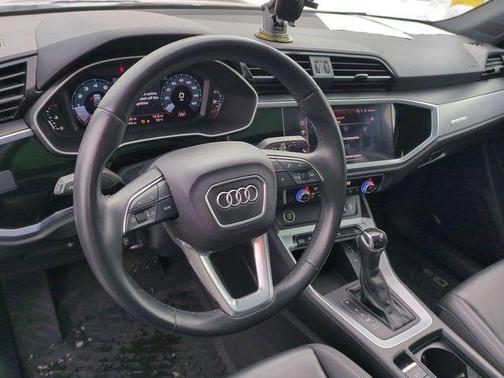 2022 Audi Q3 40 Premium