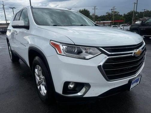 Summit White 2019 Chevrolet Traverse LT Cloth