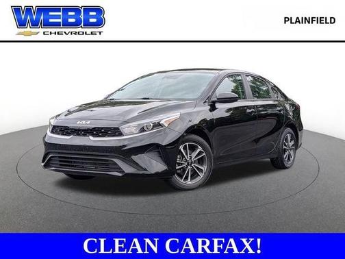 Aurora Black Pearl 2024 Kia Forte LXS