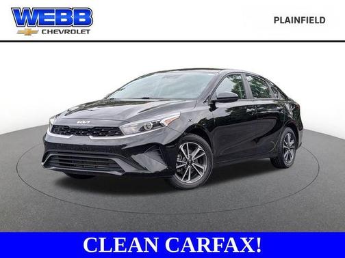 Aurora Black Pearl 2024 Kia Forte LXS