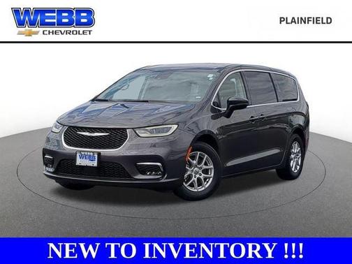 2023 Chrysler Pacifica Touring-L