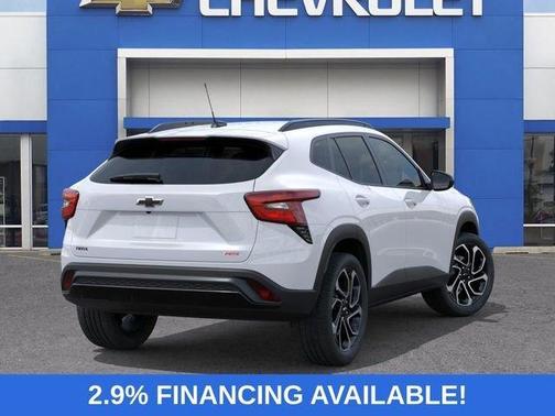 Summit White 2026 Chevrolet Trax 2RS