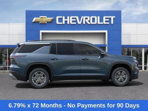 2025 Chevrolet Traverse LT