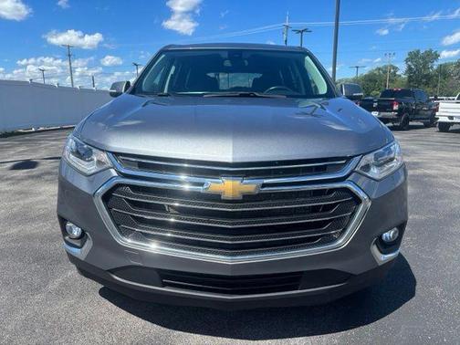 Satin Steel Metallic 2021 Chevrolet Traverse LT Cloth