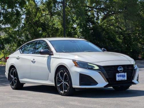 White 2024 Nissan Altima 2.5 SR