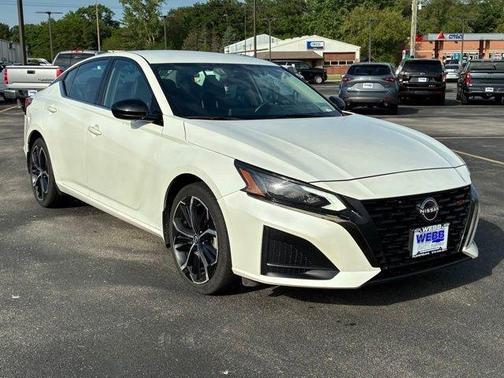 White 2024 Nissan Altima 2.5 SR
