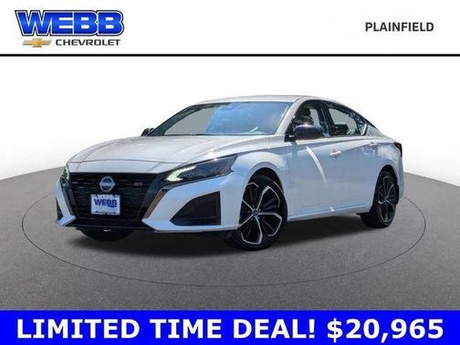 White 2024 Nissan Altima 2.5 SR