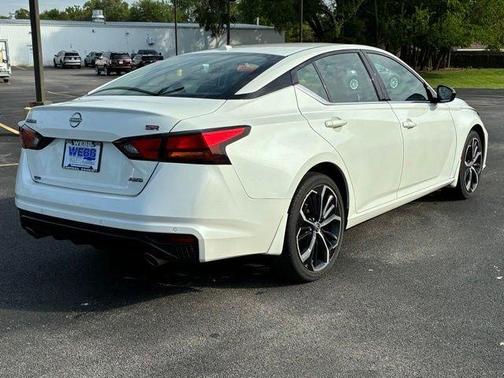 White 2024 Nissan Altima 2.5 SR