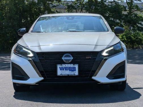 White 2024 Nissan Altima 2.5 SR