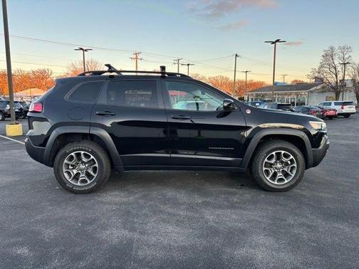 2022 Jeep Cherokee Trailhawk