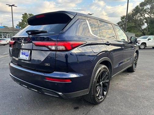 2023 Mitsubishi Outlander SE Black Edition