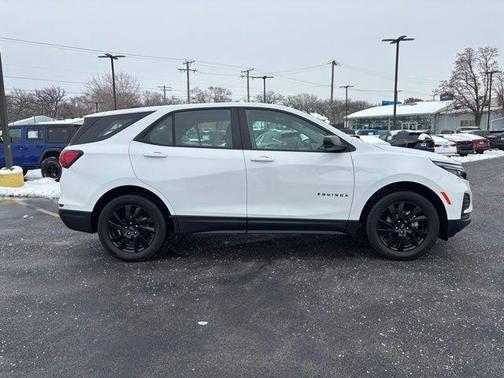 2023 Chevrolet Equinox LS