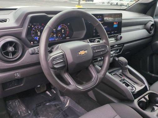 2024 Chevrolet Colorado WT