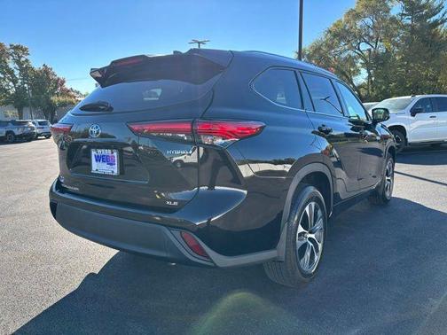 2021 Toyota Highlander Hybrid XLE