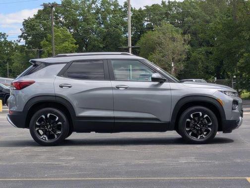 Sterling Gray Metallic 2023 Chevrolet Trailblazer LT