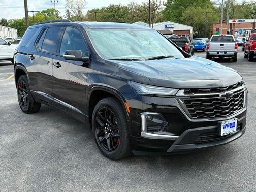 Mosaic Black Metallic 2023 Chevrolet Traverse Premier